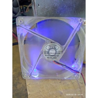 賣2手良品KEEP機殼散熱風扇12CM*12CM DC12V