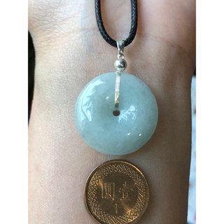 緬甸玉天然A貨翡翠玉墜 糯冰種 淡綠 平安扣