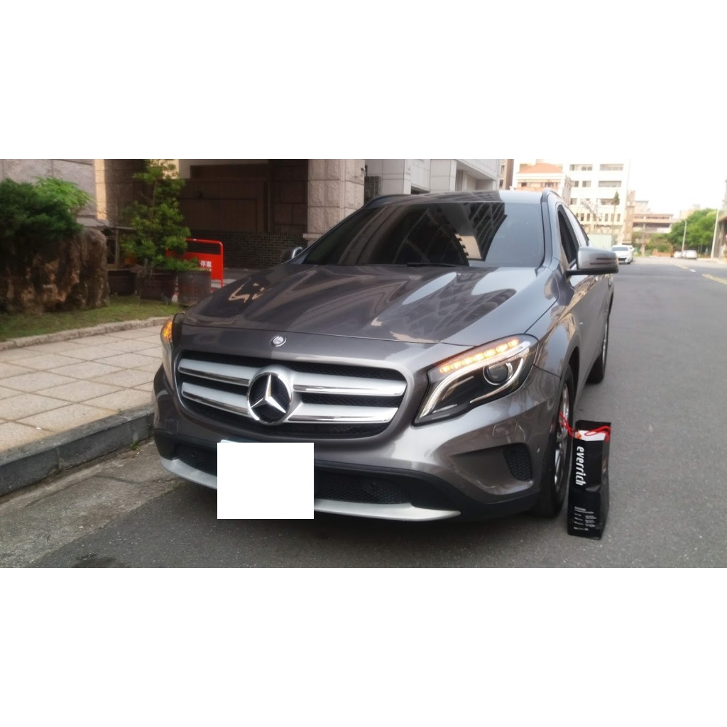 中古車 2015 BENZ GLA180 五門 五人座 小休旅 灰色 跑九萬 媲美新車 一手 自用 專賣 進口 房車