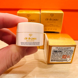 全新現貨 肌膚之鑰 【精萃光采防護精華霜 2ml 】小樣 旅行組