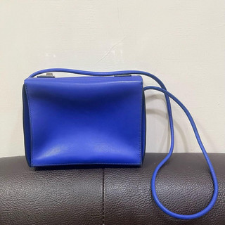 REBEANCO 真皮 電光藍 寶藍 結構設計 方型 雙鈕扣 箱型包 方包