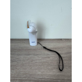 3️⃣ 全新LED閃字風扇 隨身風扇 小電扇 隨身扇(無附電池)