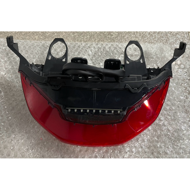 YAMAHA山葉 正廠零件 二手品微損功能正常 AUGUR Force2.0 後燈總成