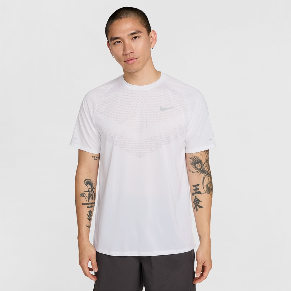 【NIKE】AS M NK DFADV STRIDE SS TOP 男 白色 透氣 T 短T 短袖 HV5204-100
