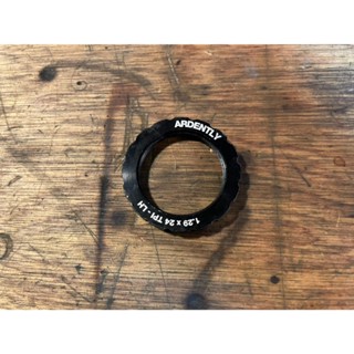 二手 鋁合金 緊迫環 單速車 黑色 FIXED GEAR 場地車 輕量化