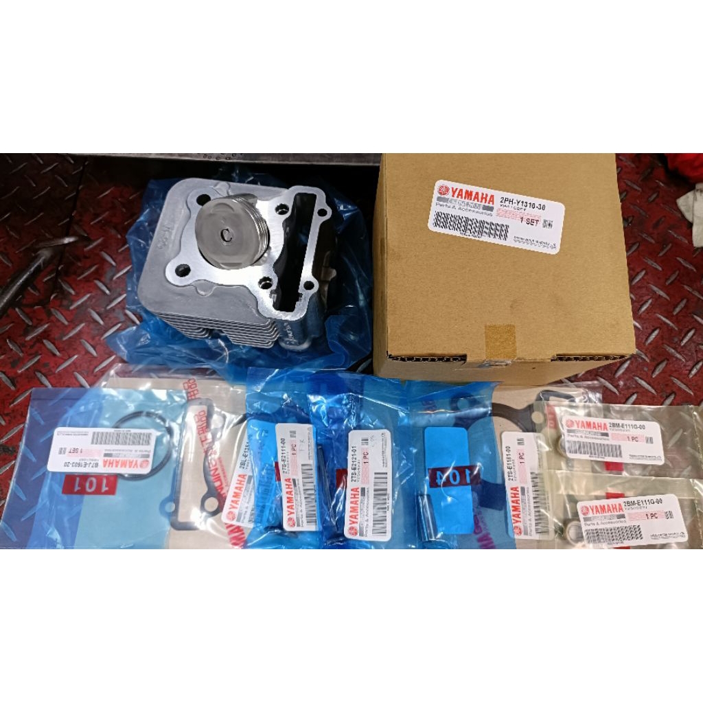 新莊鑫龍車業：山葉勁豪125吃機油汽門漏氣，怠速不穏會熄火，更換原廠汽缸組+2之進排汽門=6200，歡迎聊聊詢問。