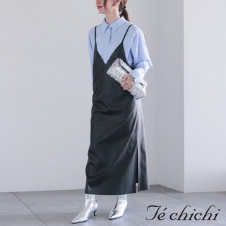 Te chichi 率性皮革V領下擺開岔吊帶洋裝(0F000406610)