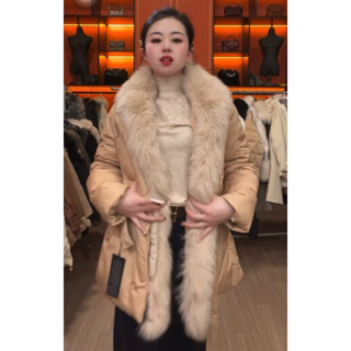 全新 輕皮草 鵝絨羽絨外套大衣 大狐狸毛領 風衣腰帶款米色杏色 禦寒寒流保暖 禮物 婆婆媽媽女兒閨蜜禮物