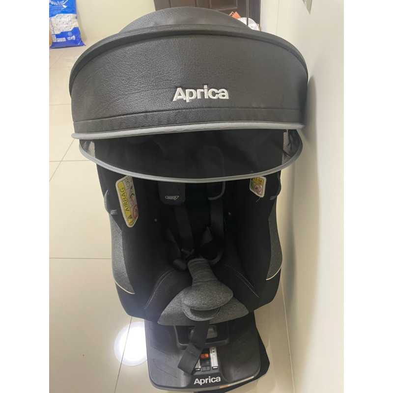 二手-Aprica Cururila plus isofix新型態迴轉式座椅型安全座椅