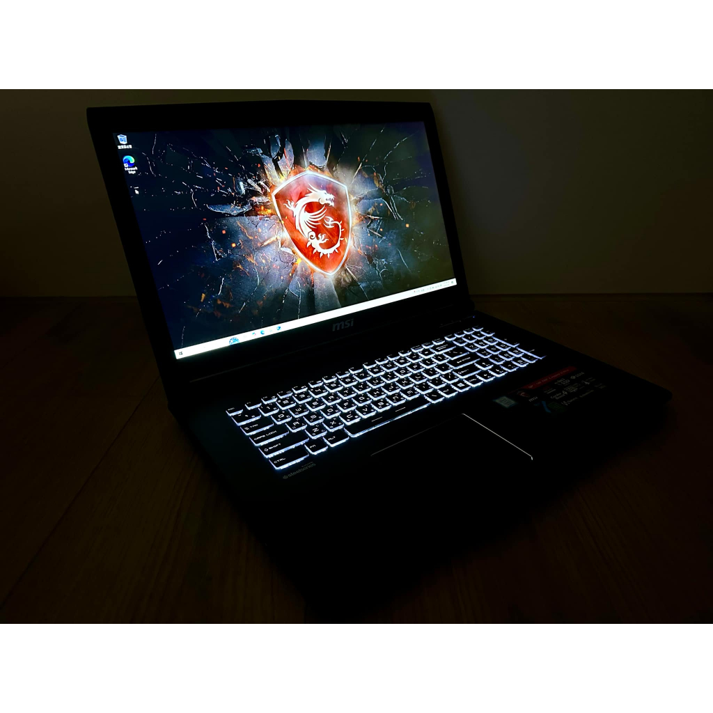 MSI微星17.3吋電競筆電I7 7700HQ,GTX1060,16G Ram,256G SSD+1TB