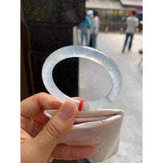 翡翠手鐲圓條51-8-8💰99999 高冰玻璃種起光，白冰圓條，像冰塊一樣 種水超級無敵好，有點雜棉圖8。小細紋圖9 幾