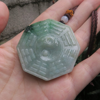 Coco緬甸玉 翡翠a貨八卦掛件玉墜 冰糯種飄綠色 翡翠a貨附證書 現貨在臺北市北市