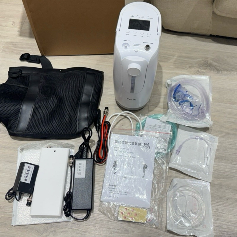 （二手95新）Pet-O2外出型三合一（家用，汽車用，專屬電池）1b移動式製氧機