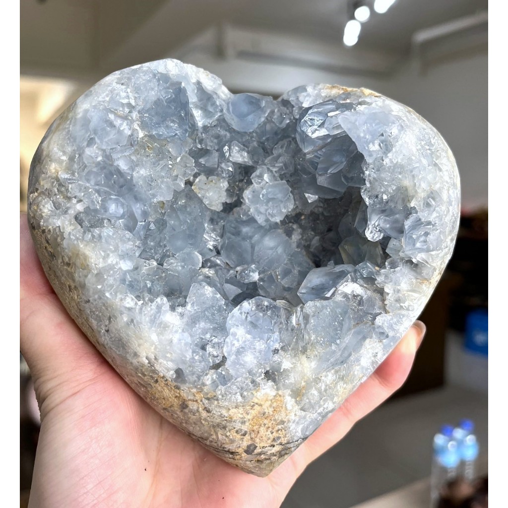 【妖晶森林天然水晶】天青石原礦 心型天青石 1760g 晶體晶瑩剔透 天使能量的療癒系水晶 現貨