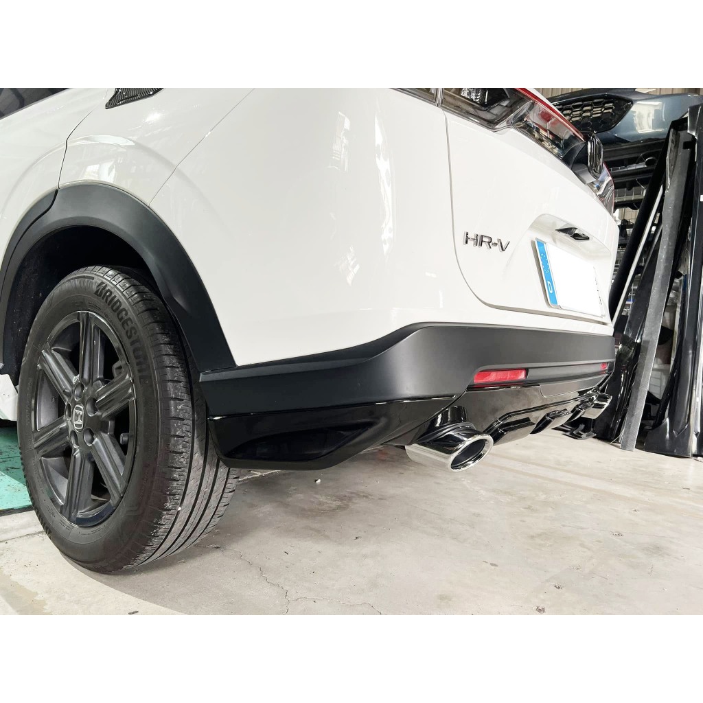 HONDA HRV 2022-2023年 烤漆黑 HRV專用 後包角 後側包 後擾流 運動改裝套件