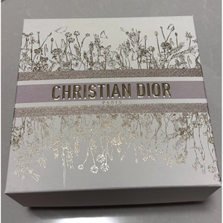 DIOR紙盒 內附永生花禮盒