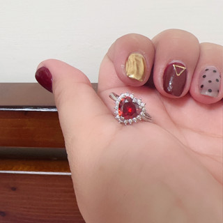 ♥水晶魔法女巫♥紅愛心戒指×莫桑鑽｜璀璨莫桑鑽，媲美鑽石的光彩｜紅愛心設計，象徵深情與愛情守護｜提升浪漫與自信｜時尚且浪
