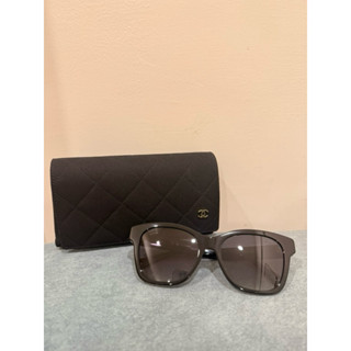 （近全新）Chanel 珍珠墨鏡