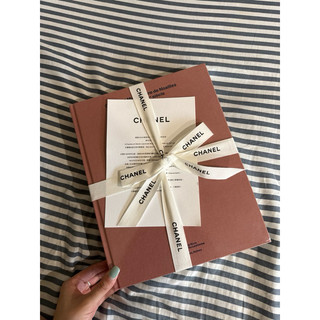 Chanel 香奈兒 24年高級成衣展發布會 Vic禮品春夏畫冊 廣告冊 雜誌 宣傳冊 全新未拆 有塑封 360頁