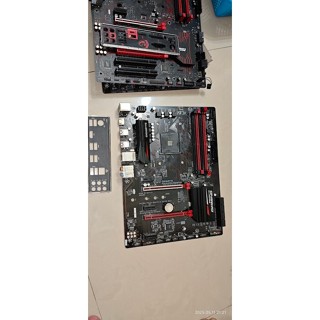 GA-AX370-Gaming 乾淨漂亮 電競主機板 賣主機板1片含檔板