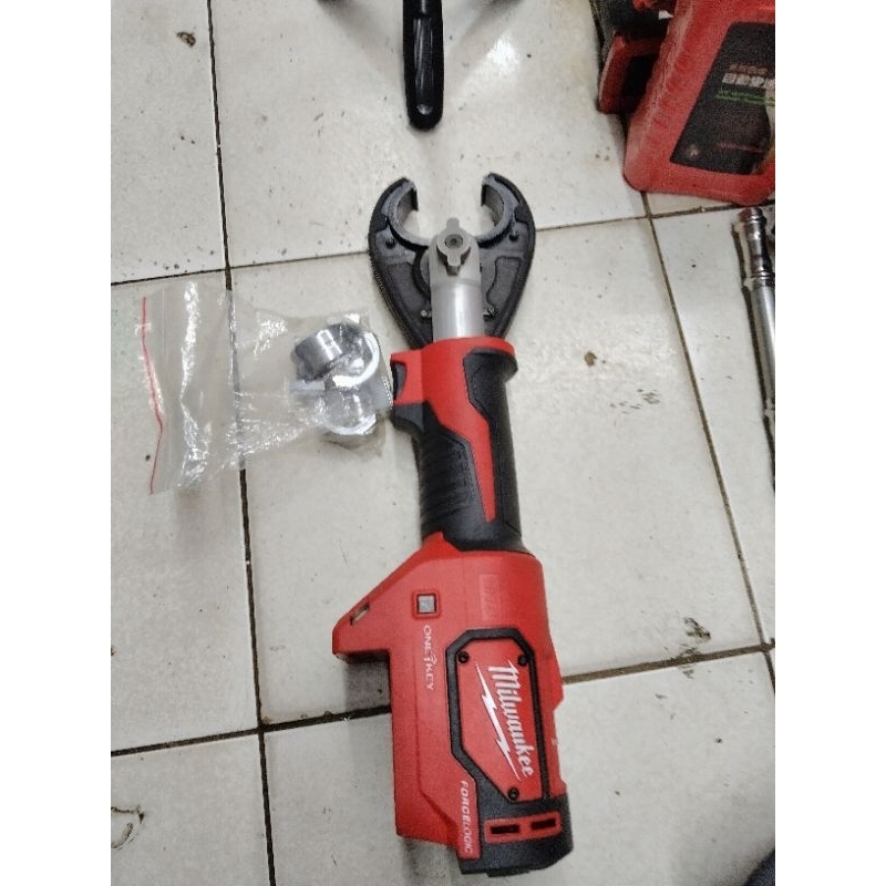 二手外匯米沃奇18v鋰電液壓6T電纜線剪'壓接機空機價