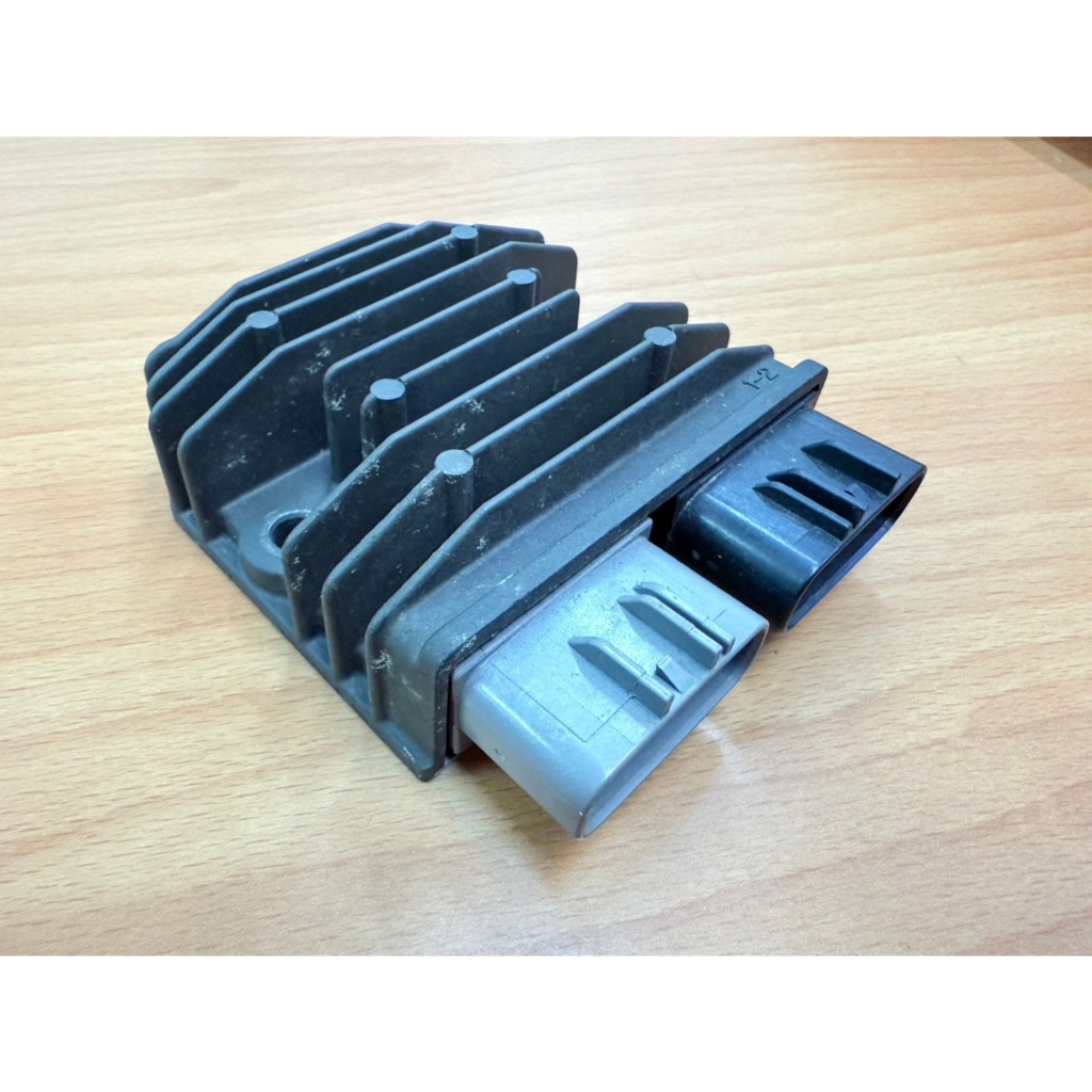 MT07 MT09 二手良品 原廠整流器 升級換下 SH821AA 調壓器 YAMAHA 山葉