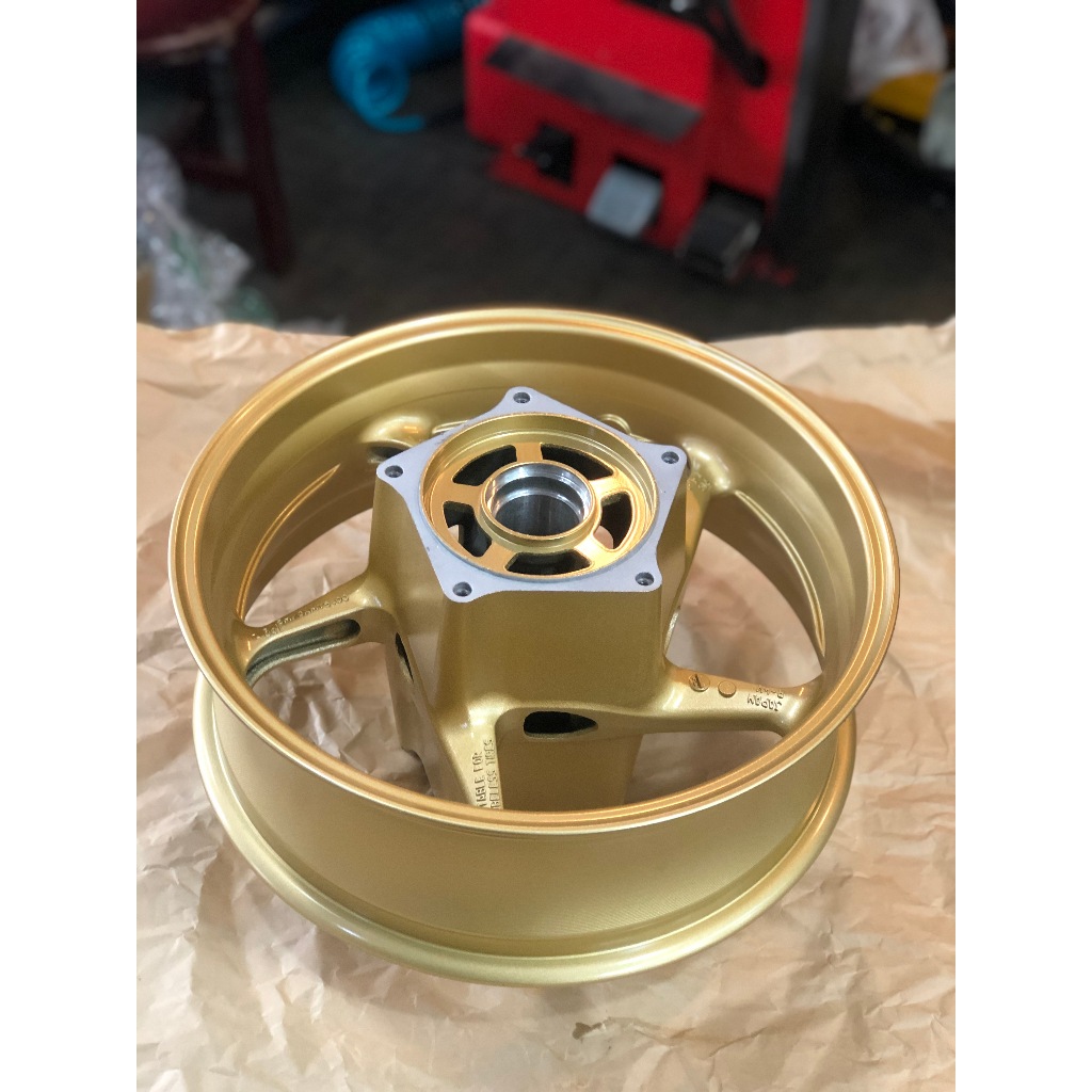 GT 59C-25338-00 YAMAHA T-MAX TMAX 後輪框 正叉版 二手良品 原廠零件