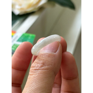 內徑19，國際戒圍16，H765，玉到愛，糯白翡翠戒指（戒圈），附陸證，微紋微扣，保證緬甸玉A貨翡翠