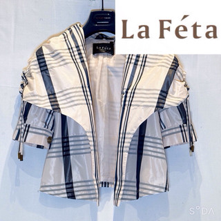 便宜到很蝦👍全新La Feta經典大格紋可調節大翻領七分袖短版造型外罩 滑布挺布面料🎀🎀洋裝 牛仔褲 長裙 碎花 蝴蝶結