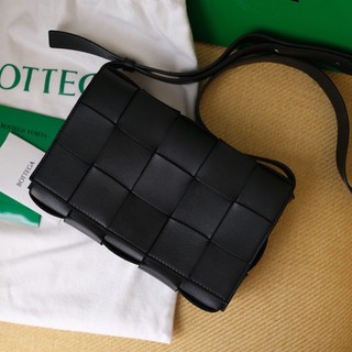 二手精品經典Bottega Veneta BOTTEGA VENETA 小羊皮Cassette編織包(黑色)15宮格