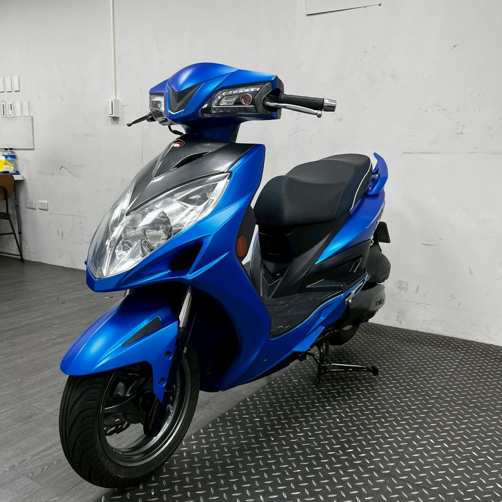 (貳輪嶼二手機車-新北中和店)  2015 光陽 雷霆150 #6811