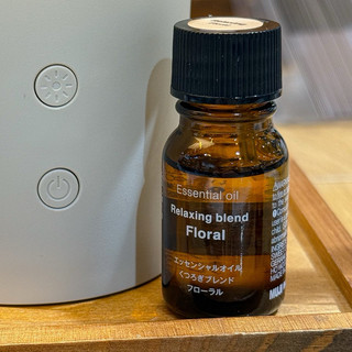 精油🍊新款✨現貨 [好感生活推薦] 品項：MUJI無印良品 精油系列 無印 放鬆 甜柑橘 薰衣草 噴霧器 水氧機用