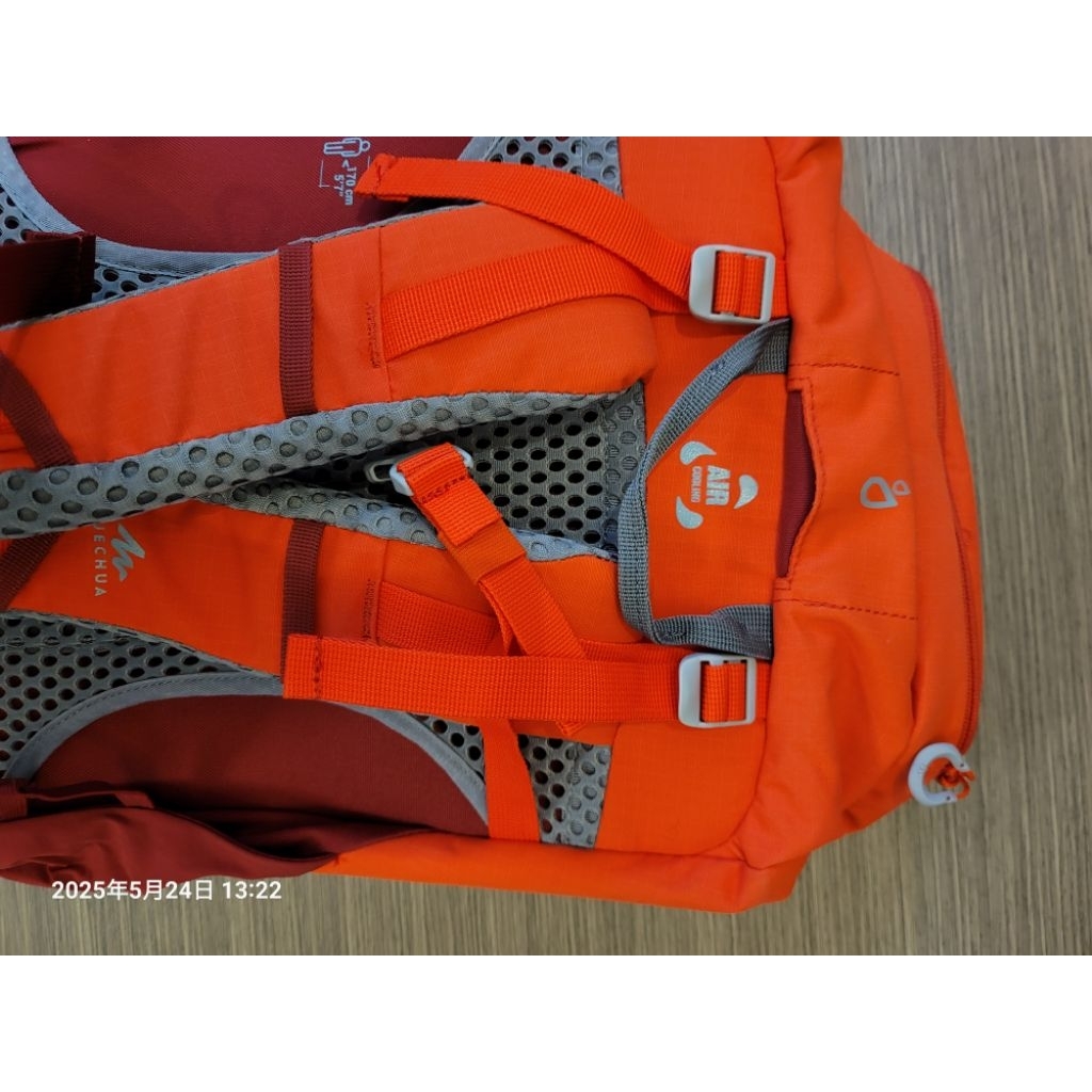 迪卡儂 20L 登山包 後背包 送水袋