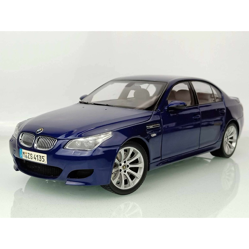 《原廠精品》 1:18 （1/18） BMW E60 M5 Seden 寶馬 Kyosho 代工 模型車
