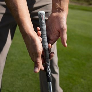 青松高爾夫2025"GOLF PRIDE ALIGH Max PLUS 4 半棉紗+橡膠 握把 $600元