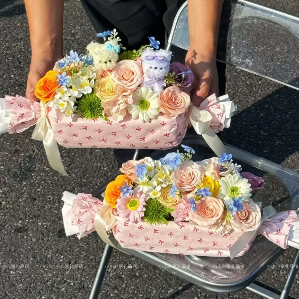 優選精品🌼 糖果永生花花束 DIY小夠糖果花束送男友 女友 閨蜜 生日禮物 玫瑰永久花成品花束 妞妞棒小狗花束 畢業花束
