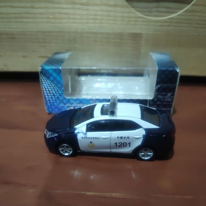 TOYOTA  COROLLA ALTIS 警車模型車1：43