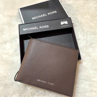 (Little bee小蜜蜂精品) MICHAEL KORS MK 防刮紋六卡短夾 禮盒款