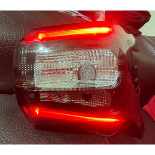 Sienta LED尊爵燈條右外尾燈 低預算堪用品