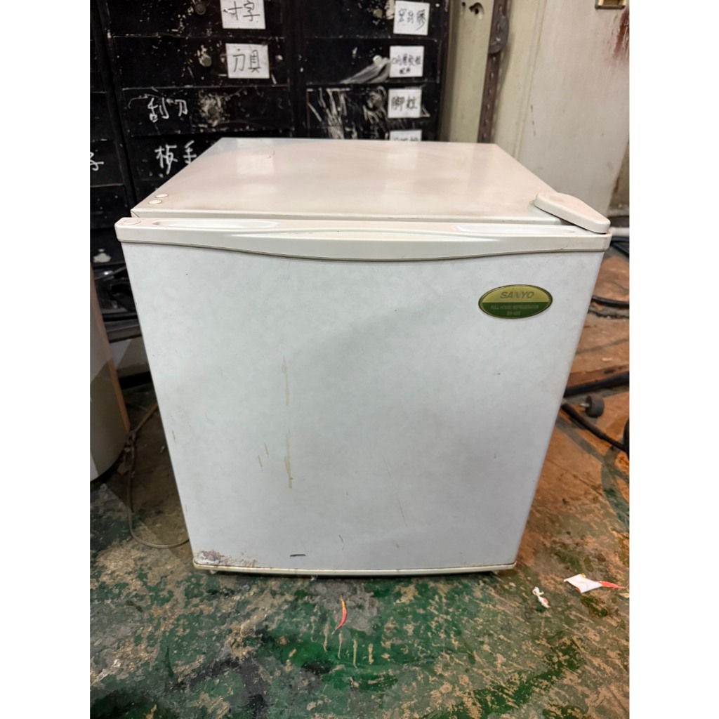 【東鼎二手家具】SANYO三洋45公升單門小冰箱*型號:SR-50R*單門冰箱*套房冰箱*宿舍冰箱*小冰箱*電冰箱