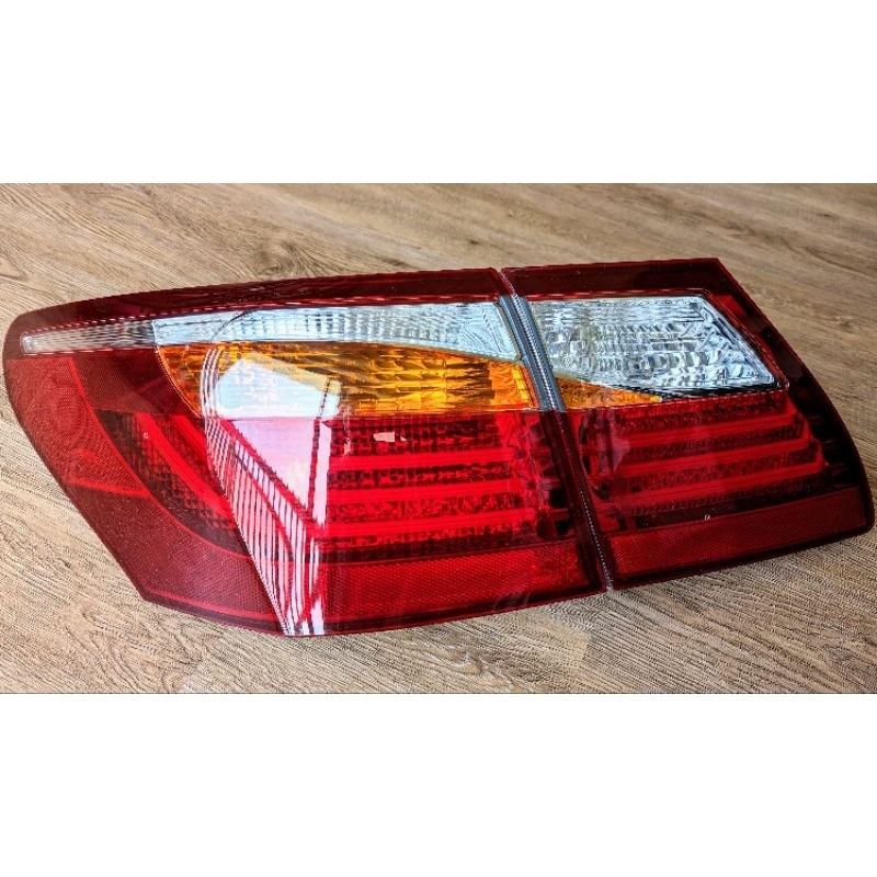 原廠極新 Lexus LS460 LS600 原廠中期小改款 LED 左後尾燈 左側車尾燈 後車燈 導光尾燈含電路板總成
