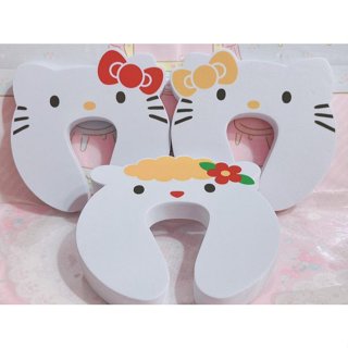 ♥小花花日本精品♥ 現貨 Hello Kitty系列 造型門擋 安全門擋 ~8