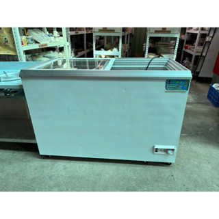 瑞興4.3尺玻璃對拉冰櫃110v $10000 尺寸：寬131深66高92