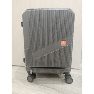 LUDWIN路德威前開式20吋行李箱登機箱 二手