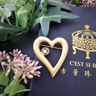 霧金愛心單鑽別針 活潑心型 簡約好搭配【C’est Si Bon古董珠寶盒】Vintage老飾 水鑽 閃耀雕刻面 流線