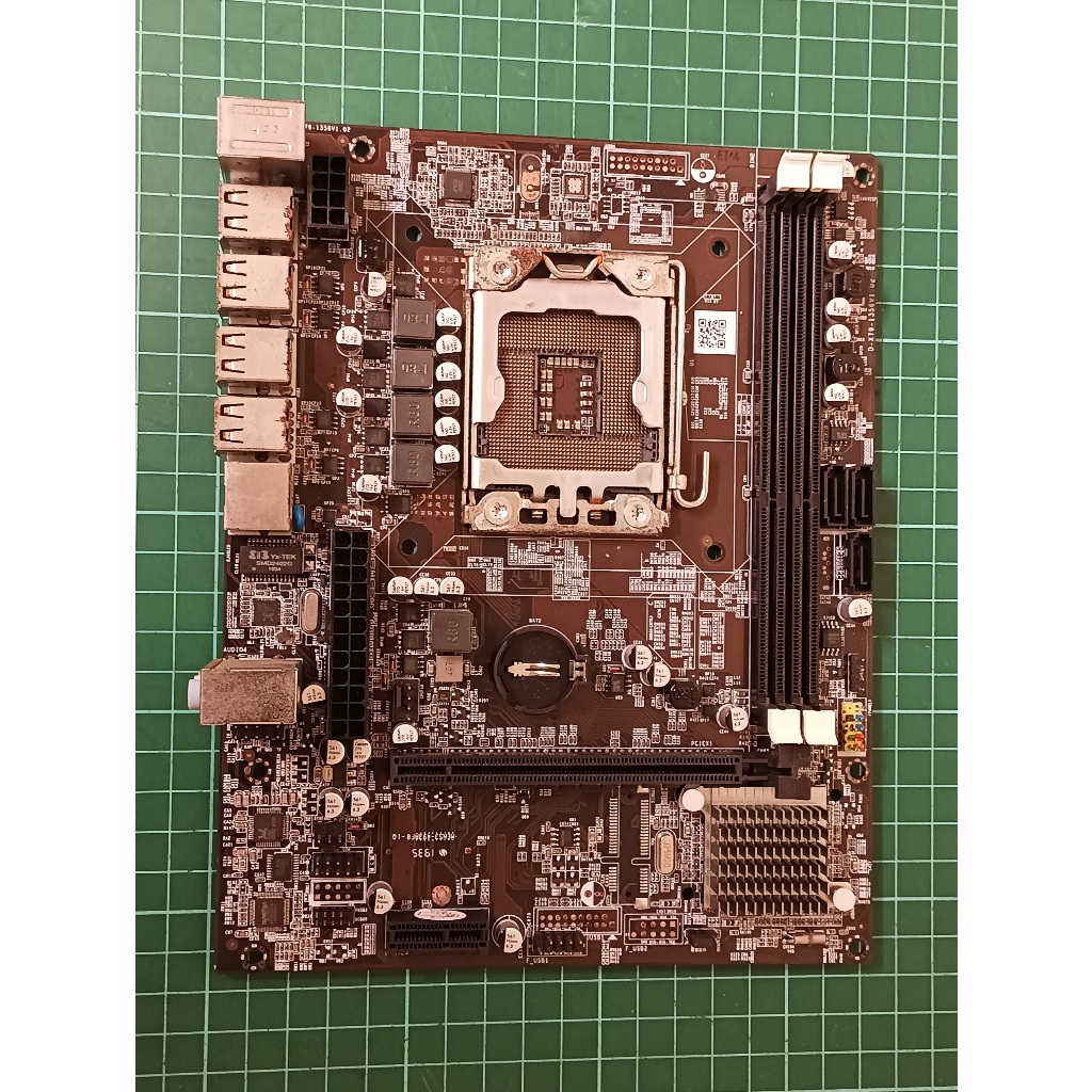 少見型號主機板 KM1 D-X79-1356 V1.02 (1356腳位/故障)
