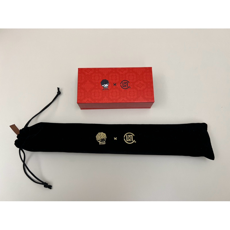 (全新) 泡泡瑪特 POP MART Hirono x CLOT 項鍊/立軸掛畫 小野