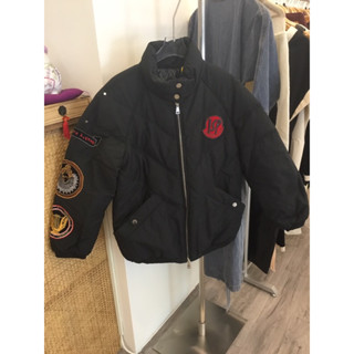 二手精品 Moncler 臂章繡圖黑色羽絨外套