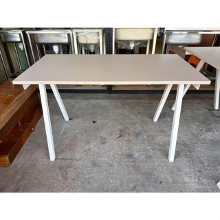 永達二手傢俱生活館/IKEA TROTTEN書桌/工作桌／簡易書桌／電腦桌／書桌／邊桌／置物桌／辦公桌／長桌／寫字桌