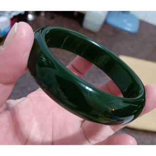新疆和田碧玉菠菜綠手鐲直勁63mm